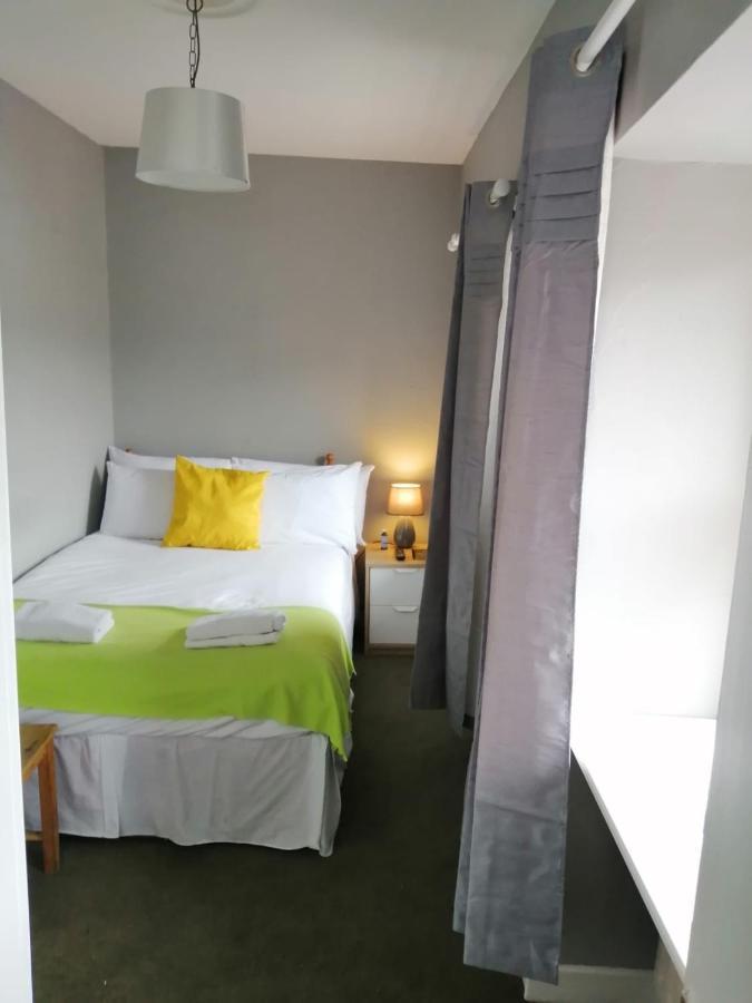 An File Economy Rooms Westport Extérieur photo